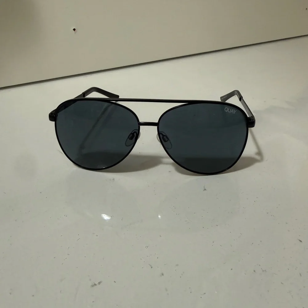 Quay Australia Dark Lens Aviator unisex Sunglasses
